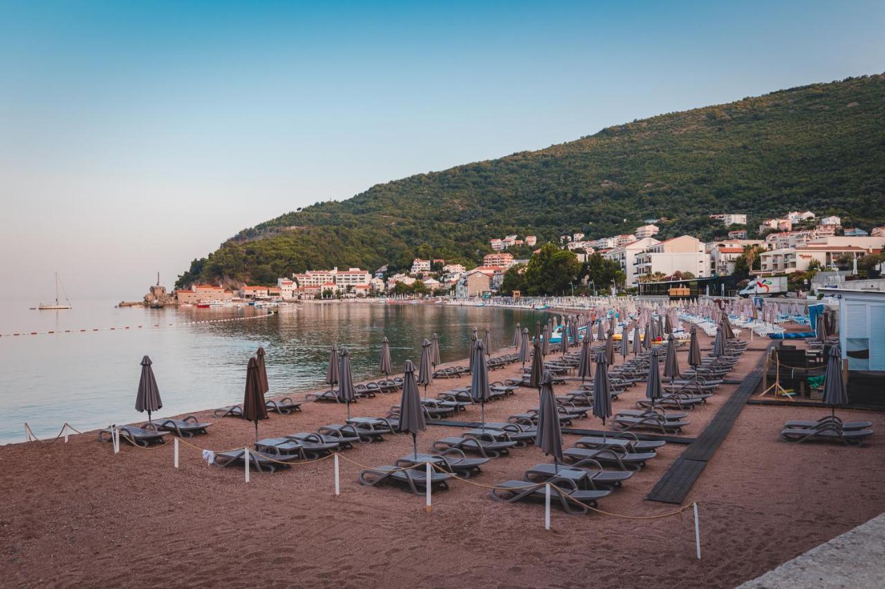 Hotel Ami Budva Petrovac ภายนอก รูปภาพ