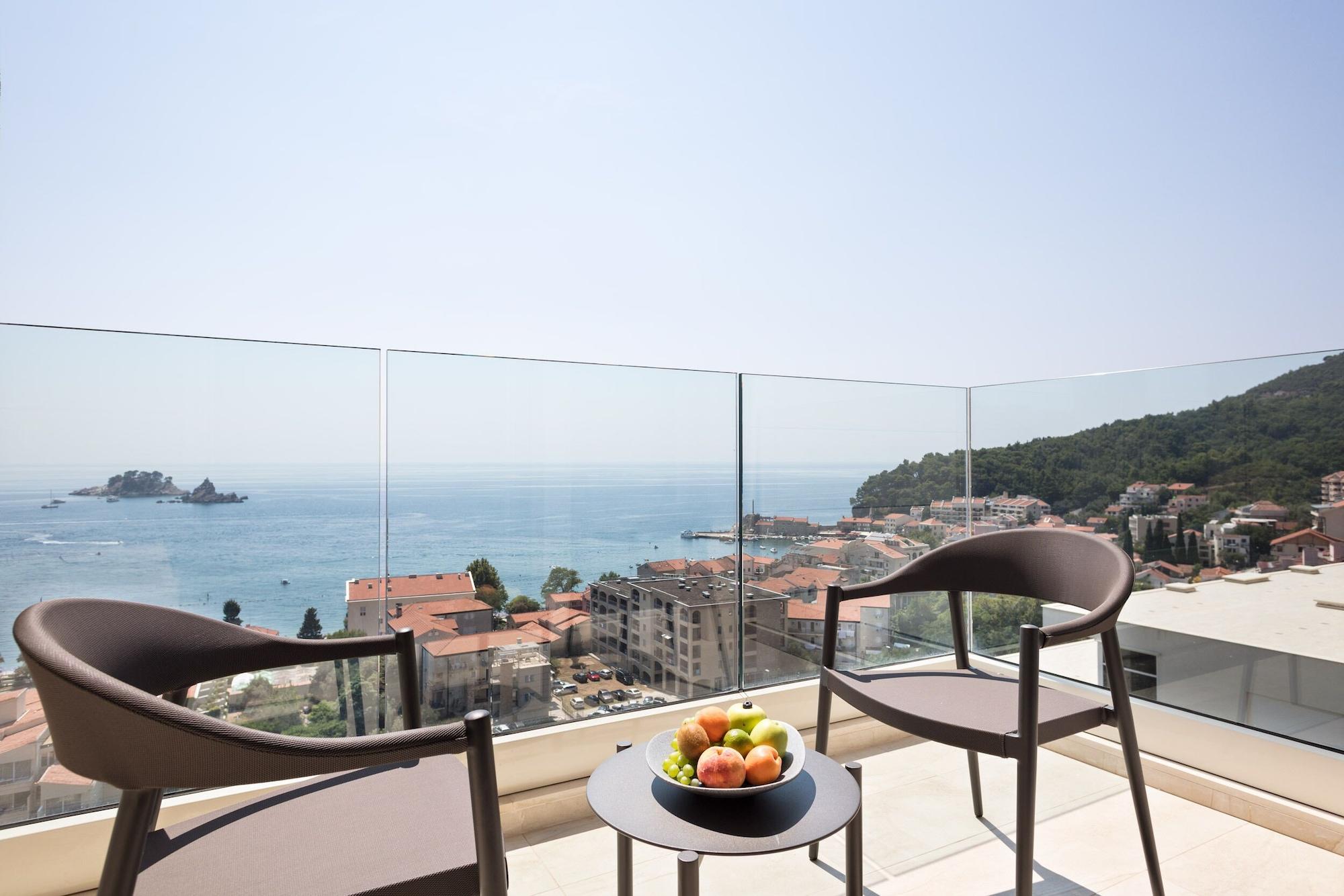 Hotel Ami Budva Petrovac ภายนอก รูปภาพ