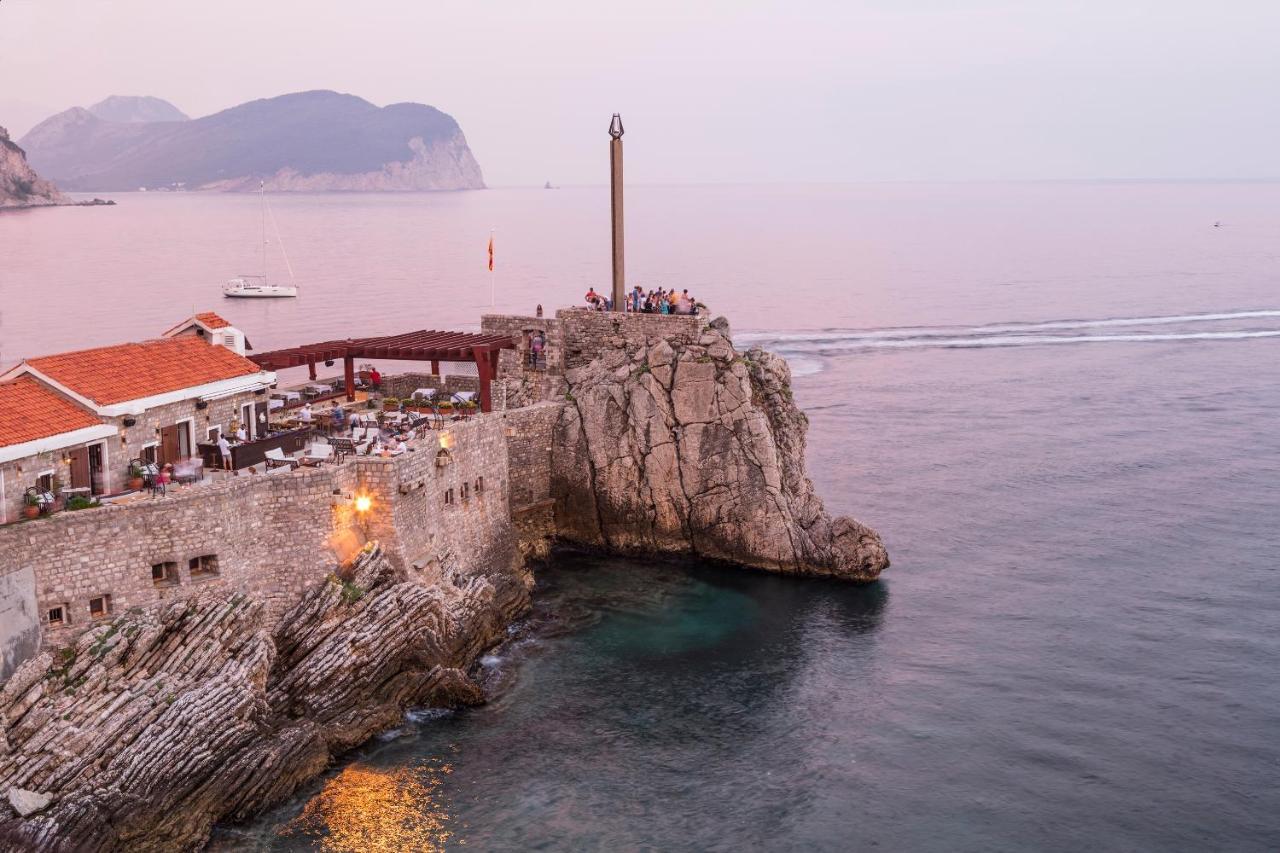 Hotel Ami Budva Petrovac ภายนอก รูปภาพ